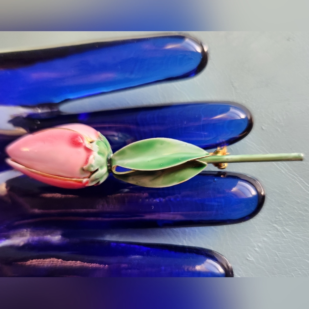 40s SANDOR CO Rose Pink Tulip Bud Olive Green Leaves Enamel Gold RARE Pin Brooch - Picture 16 of 16